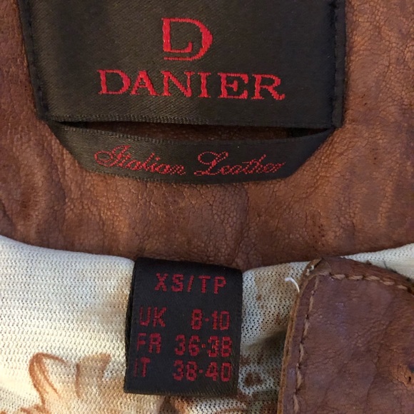 Danier Canada - distressed Italian leather jacket - Picture 4 of 9